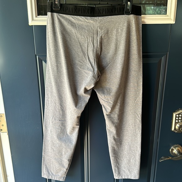 Victoria’s Secret- Pink - Yoga - Picture 5 of 6